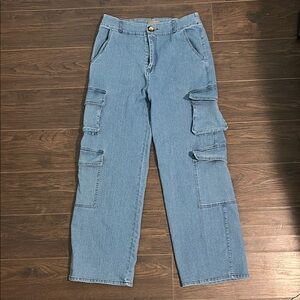 Straight-Leg Cargo Jeans in Light Blue